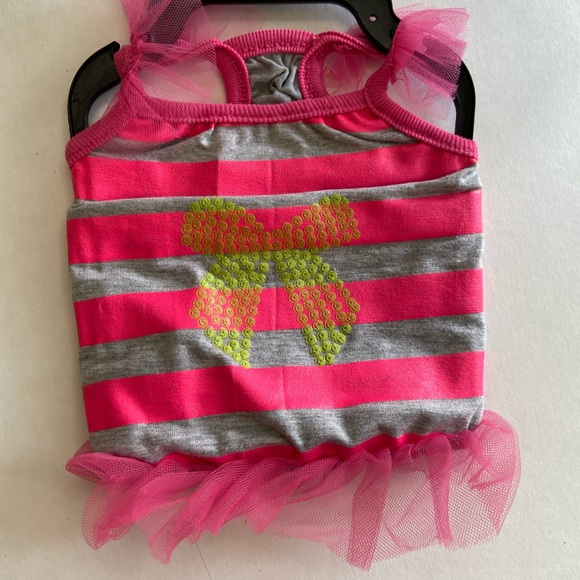 - Doggy’s rock on pink dress w/ruffles L - Picture 3 of 3